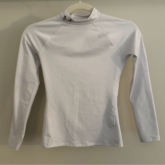 Under Armour Other - Under Armour Girl's White Long Sleeve Fitted ColdGear Top - Youth S